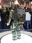 r2001asimo02.jpg