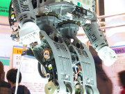 r2001asimo09.jpg