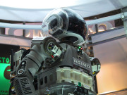 r2001asimo10.jpg