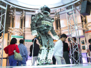r2001asimo14.jpg